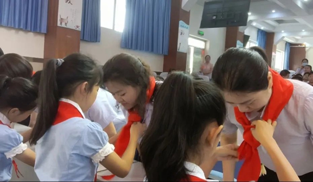 泸州十八中“学党史润初心，普税法育童心”活动火热进行
