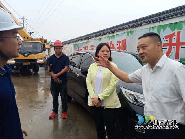 泸州市城管执法局督导泸县大陆溪河河长制工作