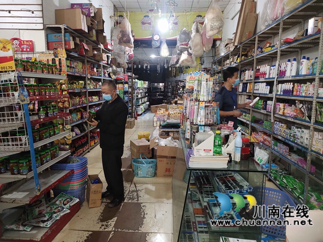 泸县云龙镇开展高考前校园周边食品安全检查