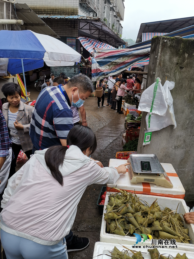 泸州市市场监管局开展农贸市场计量监督检查