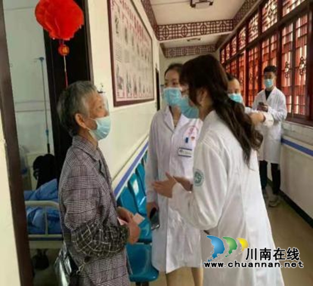 民盟西南医科大学委员会走基层送健康(图4) 图片4.jpg