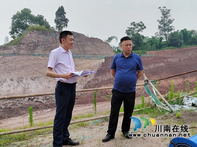 泸州市残联调研泸州市北部残疾人康复中心项目建设情况