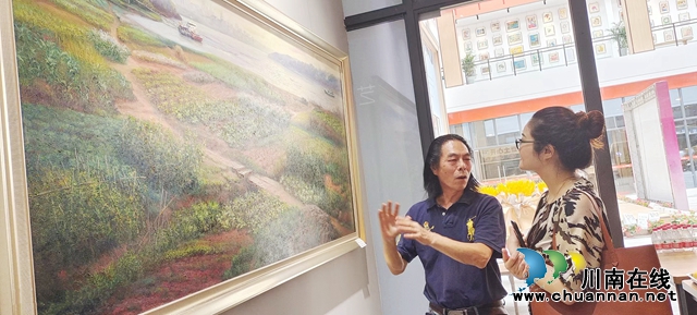 图7：张翼（左）和他作品《河畔》.jpg