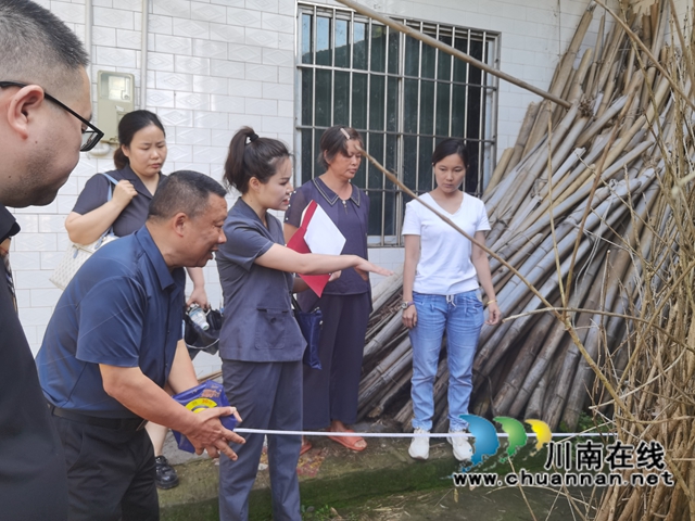 纳溪区法院:深入基层现场勘查,联动村委会化解邻里纠纷(图3) 4.jpg
