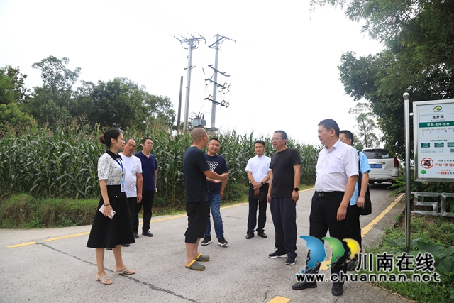 泸县政协委员赴云龙镇开展“有事来协商”活动