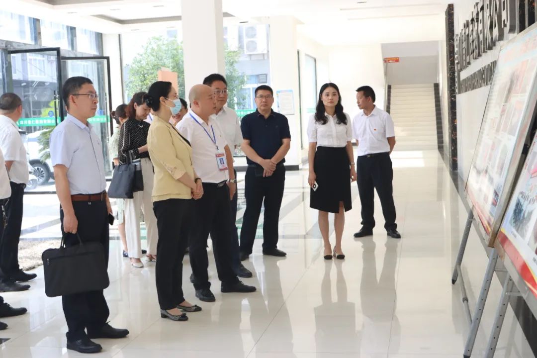 省市场监管局调研指导泸县个体工商户发展联系点暨民营企业纾困解难工作