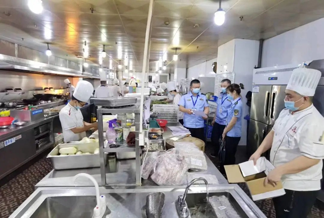 泸州市市场监管局全力保障“酒博会”食品安全