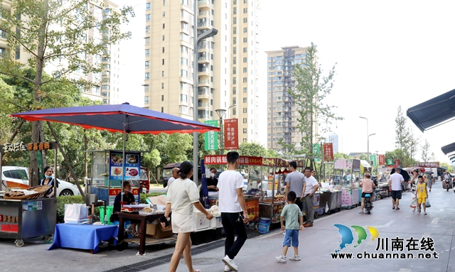 龙马潭：摊位搬迁一小步，文明迈出一大步！