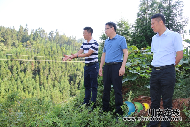 泸州高新区组织赴叙永县枧槽苗族乡双河村调研乡村振兴帮扶工作
