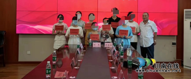 泸县云锦镇：情系贫困学子，乡贤助梦前行