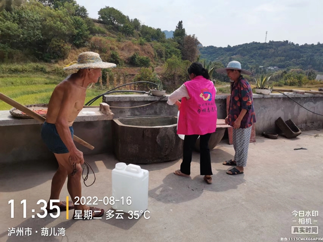 民心守护|纳溪区护国镇:干群同心,送水抗旱(图2) 护国2.jpg