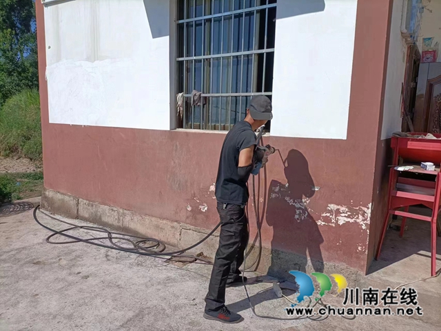 合江县尧坝镇民营企业家代表：抗旱保水“润”民心，回馈社会显担当