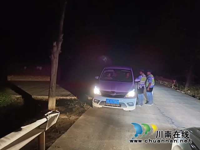泸县百和镇禁毒办联合派出所开展“毒驾”检测夜间清查行动