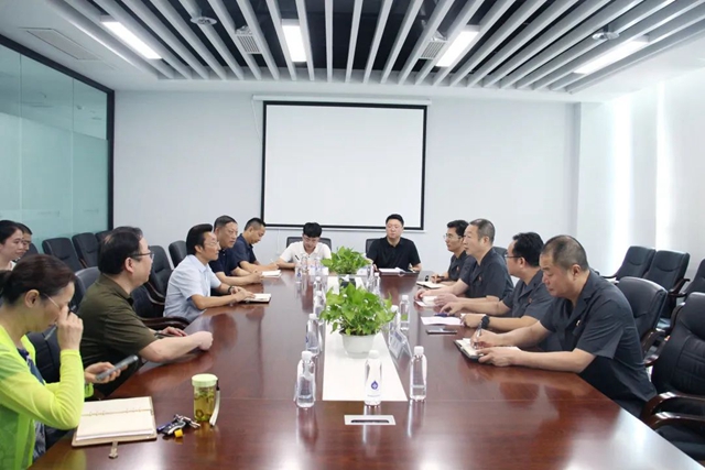 泸州两级法院深入企业走访调研，为企业发展“把脉开方”