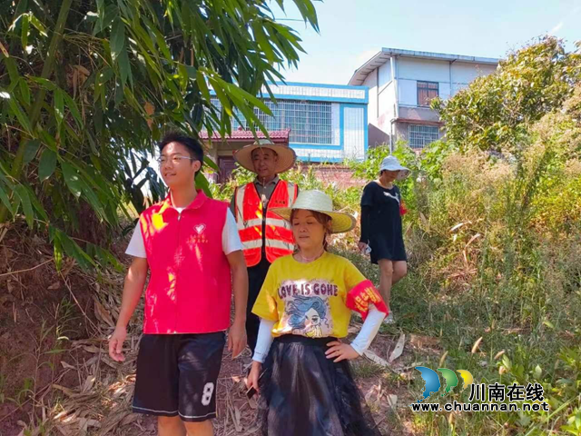 宜宾南溪区长兴镇团委组织青年志愿者开展森林防灭火宣传巡查工作