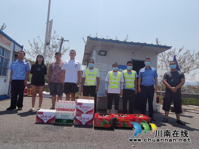 合江县尧坝镇：爱心人士送清凉，关怀慰问沁人心