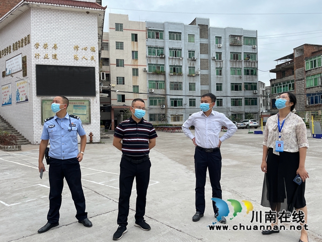 泸县百和镇开展校园联合检查行动