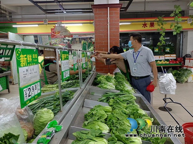 泸县云龙镇开展市场保供价格巡查行动