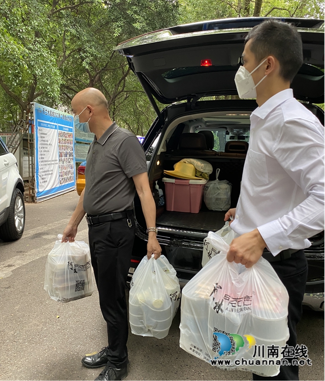 江阳区华阳街道：助力全员核酸，这家企业很有爱