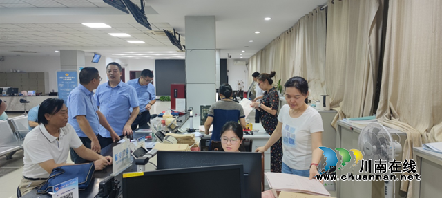 泸县不动产登记中心：服务企业不打烊，预约+延时更暖心
