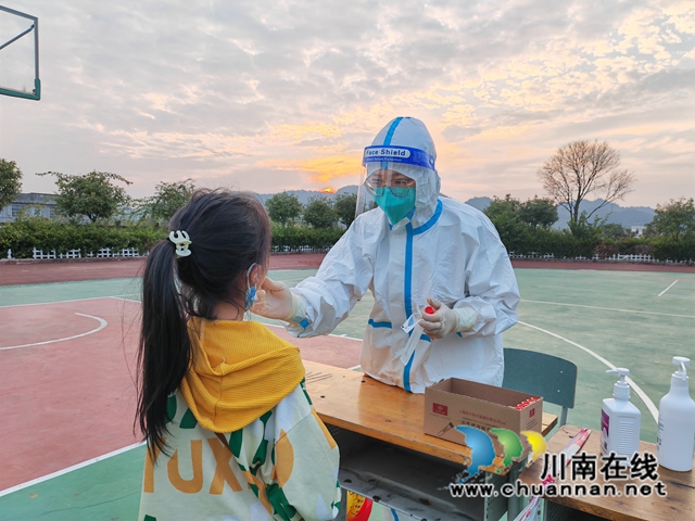 同心抗疫|战疫有我!古蔺县石宝镇苗族同胞积极参与疫情防控(图3) QQ图片20220908175727.jpg