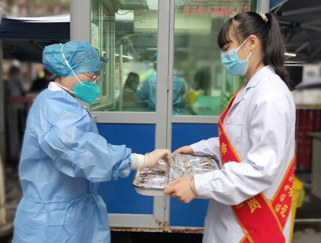 龙马潭区中医医院:静默下的中药“暖心汤”(图2) 2.jpg