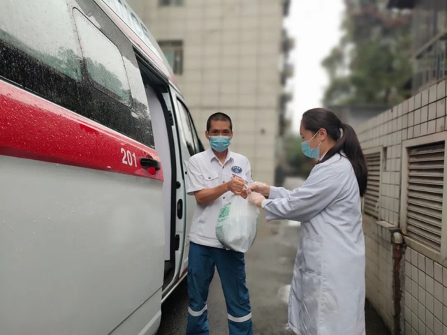 龙马潭区中医医院:静默下的中药“暖心汤”(图3) 3.jpg