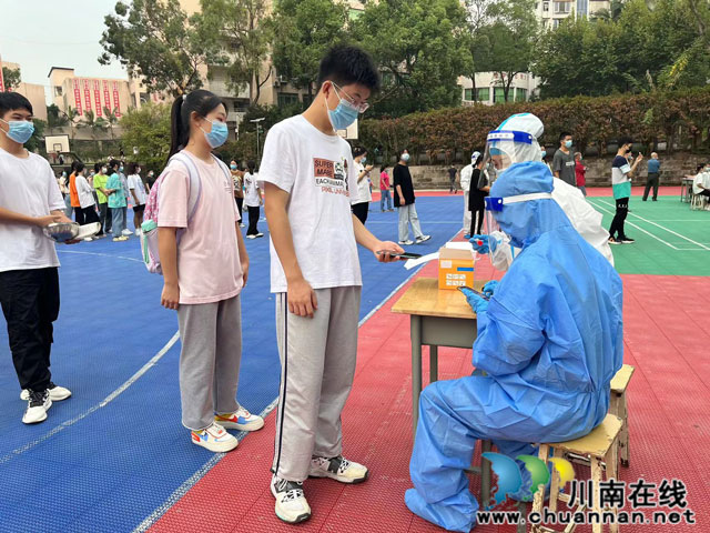 泸县云龙镇：从三尺讲台到抗疫一线 最美教师书写抗疫答卷
