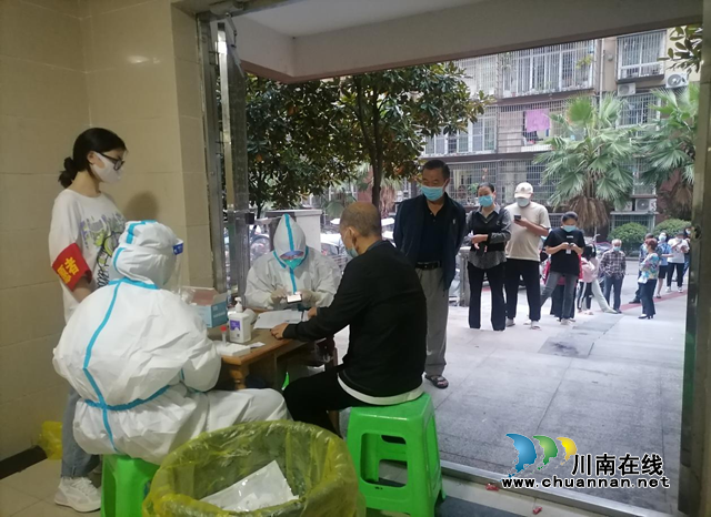 团结抗疫 泸县建筑业协会志愿者在行动(图4) 建4.png