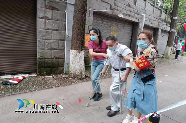 团结抗疫 泸县建筑业协会志愿者在行动(图8) 建8.png
