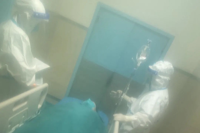 疫线救援!龙马潭区中医医院转运并救治密接者纪实(图2) 运2.jpg