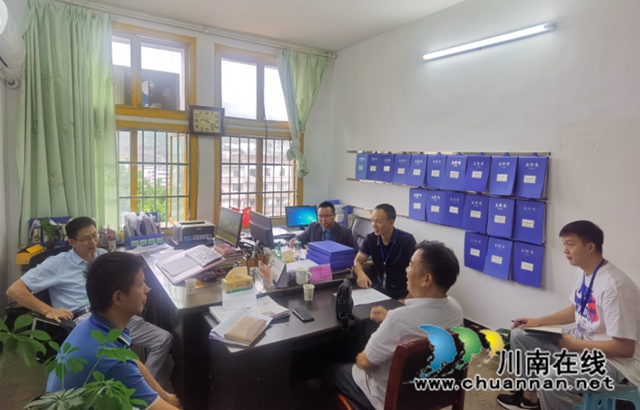 古蔺县纪委监委驻县财政局纪检监察组到县统计局开展检查督查