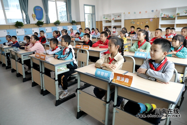龙马高中江韵学校安全教育课 (1).JPG