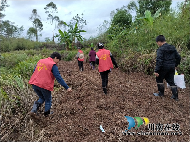 Q~O%GX)8}P_SJZ8Z`OH3R8U.jpg