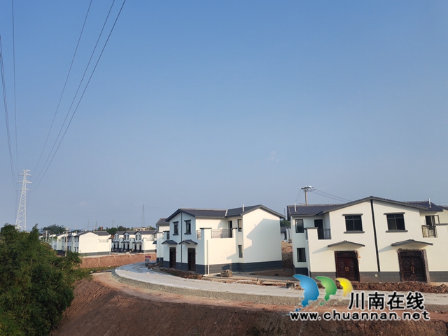 场镇重焕新生!泸县福集镇把“重建键”按成“进步键”(图5) 福集镇鱼目村新村(曾佐然摄).jpg