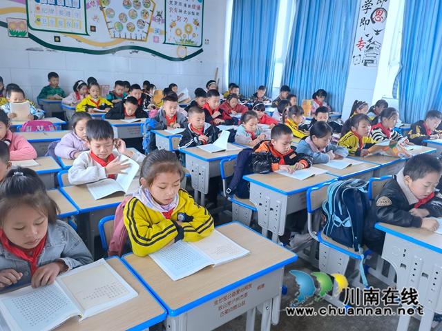 关爱无止境！800套健康小课桌再圆古蔺山区孩子“学习梦”