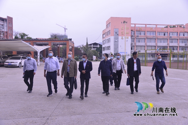 省政府教育督导委员会到泸县建校督导泸县政府履行教育职责情况