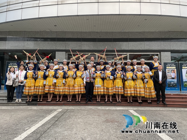 集体大合照.jpg