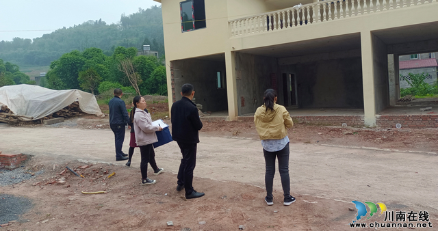 泸州市自然资源和规划局到纳溪区开展地质灾害避险搬迁安置工程抽查和在建工程项目检查