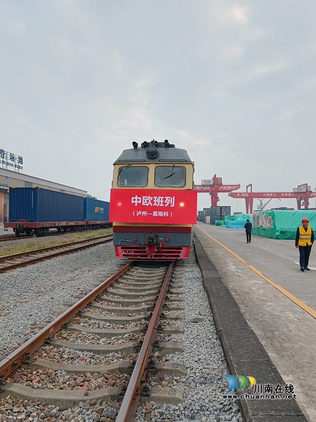 火车1.jpg