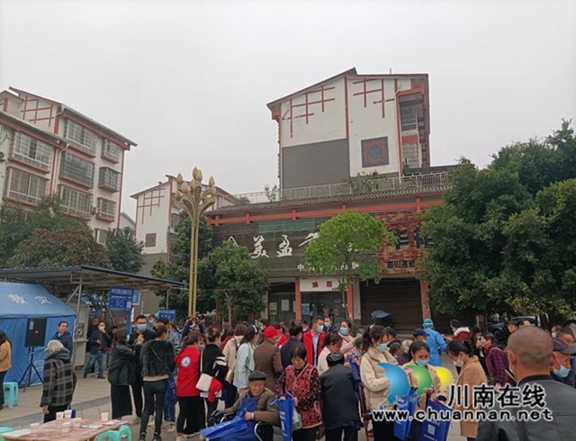 合江县大桥司法所多举措开展综合法治宣传活动(图2) 合江县大桥司法所多举措开展综合法治宣传活动2_副本.jpg