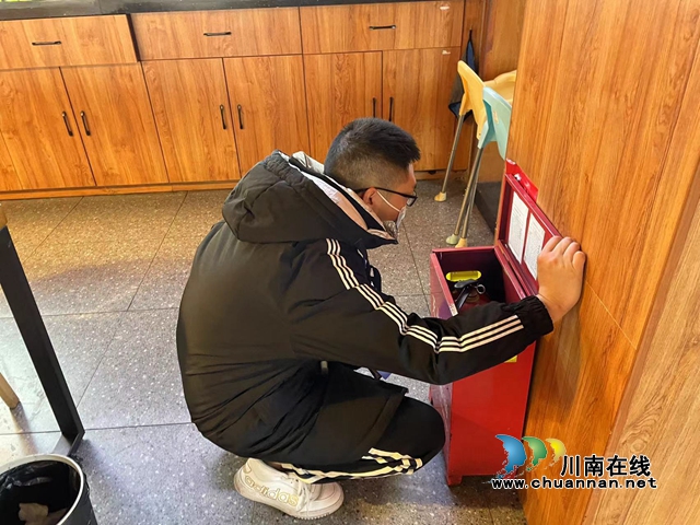 江阳区北城街道报恩塔社区对辖区进行消防安全大检查(图2) 微信图片_20221205173008.jpg