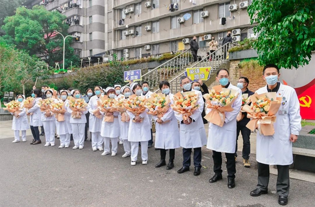 平安归来,泸州援疆重症医疗队回家了!(图1) 1.jpg