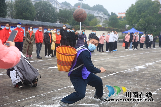 鲤鱼戏珠2.JPG