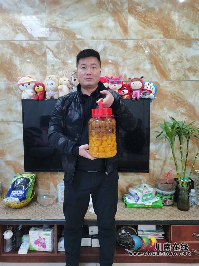 纳溪：大学生“村官”办酒坊，换个卖法业兴民富