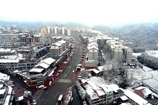 下雪啦!叙永这些地方白雪皑皑!部分道路结冰,需注意安全(图4) 4.jpg