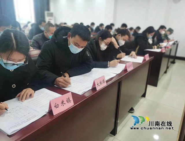 合江县行政执法队伍执法技能“大比武”开赛2_副本.jpg
