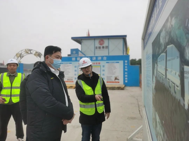 泸州市口岸物流办党组书记、主任李智率队开展岁末年初安全检查