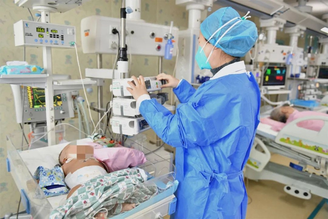 西南医大附院:全院一张床,耄耋老人住进儿童重症医学科、儿外科病房(图4) 床4.jpg