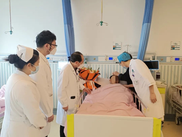 西南医大附院:全院一张床,耄耋老人住进儿童重症医学科、儿外科病房(图7) 床7.jpg